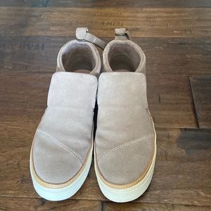 Toms Paxton Water Resistant Slip On Suede Sneakers Women’s Size 7